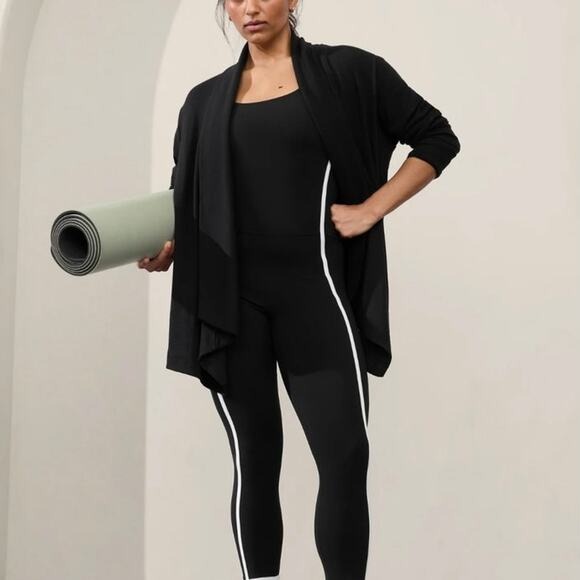 Athleta Pranayama Restore Wrap Black Cardigan Size 1X - Picture 1 of 11